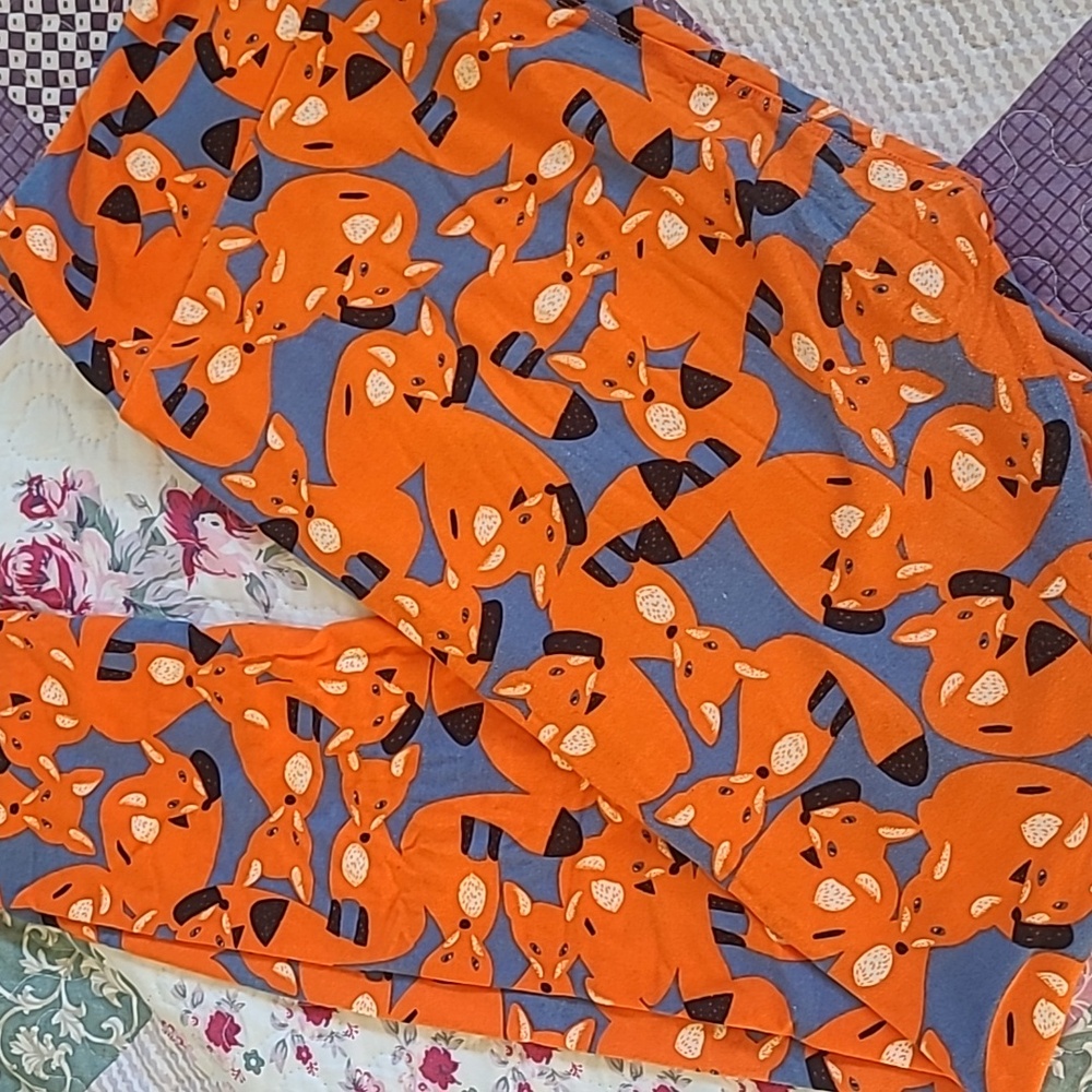 Lularoe fox leggings